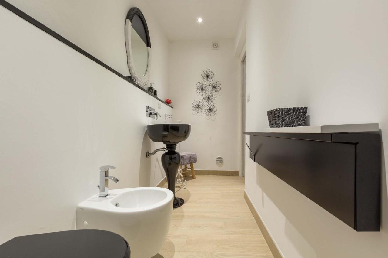 Ferienwohnung Porta Del Duomo Luxury By Barbarhouse Lecce Exterior foto