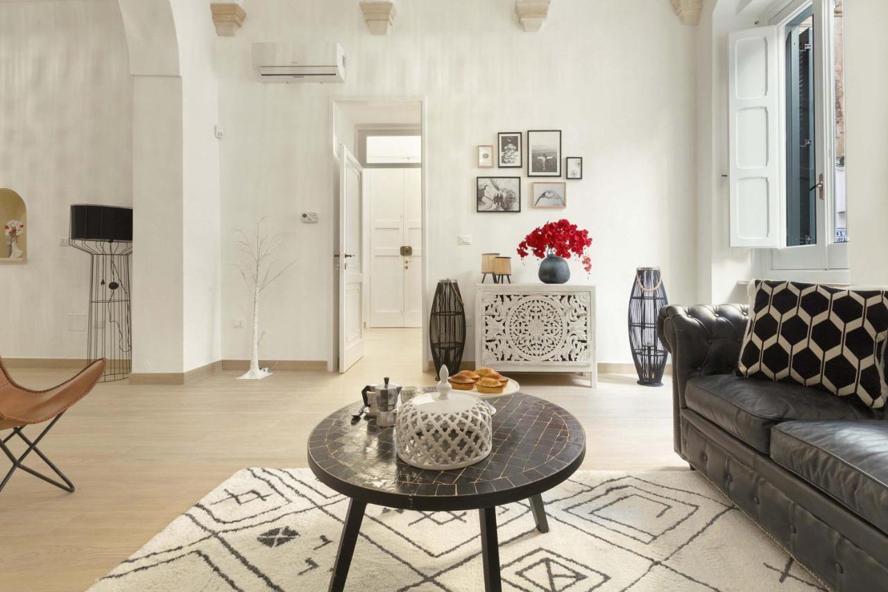 Ferienwohnung Porta Del Duomo Luxury By Barbarhouse Lecce Exterior foto