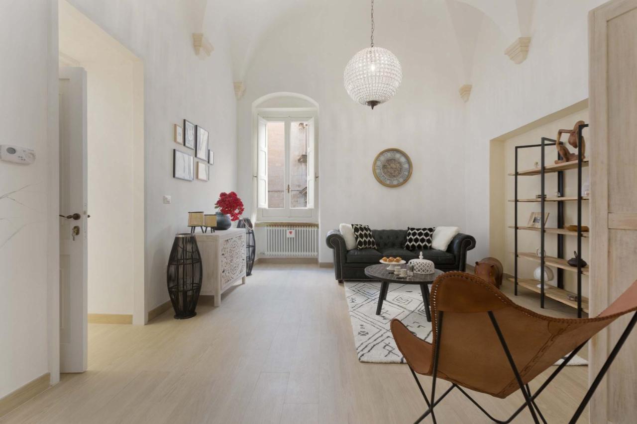 Ferienwohnung Porta Del Duomo Luxury By Barbarhouse Lecce Exterior foto